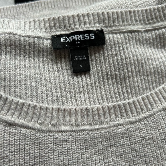 Express Sweater - Picture 6 of 6